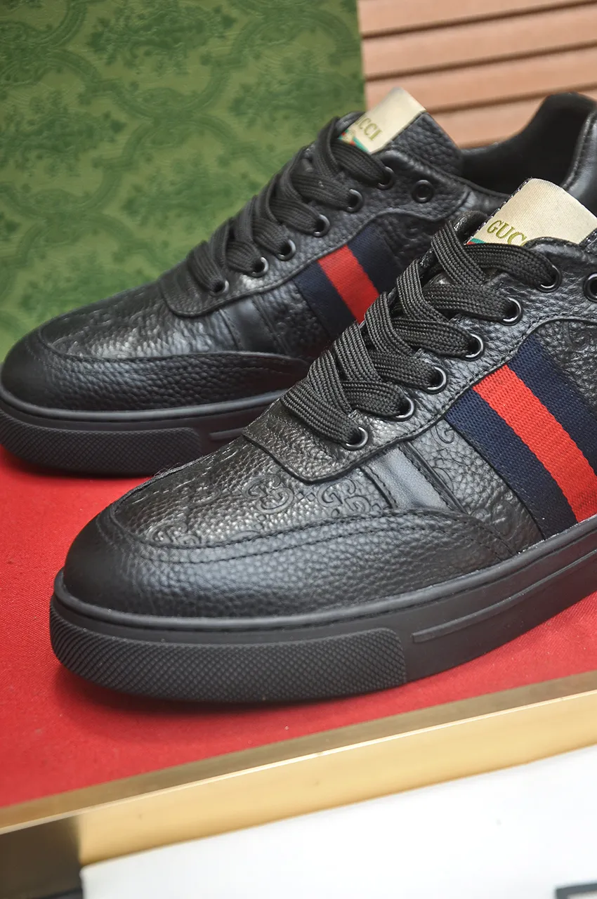 Men's shoes 💰480💶【GUCCI】1:1 men's sports shoes from the official website are now on the market. They are made of original silk cowhide + first-layer sheepskin lining, plus the original 1:1 comfortable outsole from the official website. Fashionable and versatile, super comfortable and breathable! Available in 2 colors: black, standard shoe size 38/45 (custom-made size 45 is non-refundable)